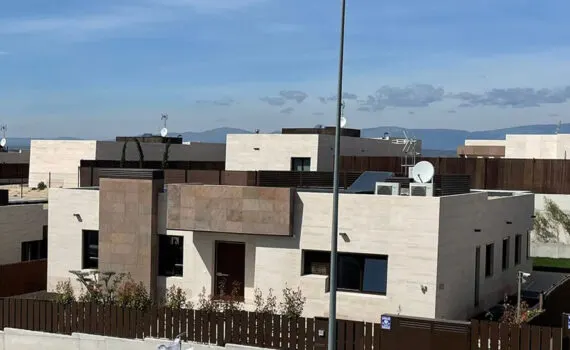 Promoción de 19 viviendas unifamiliares · proyecto de Tecnnia